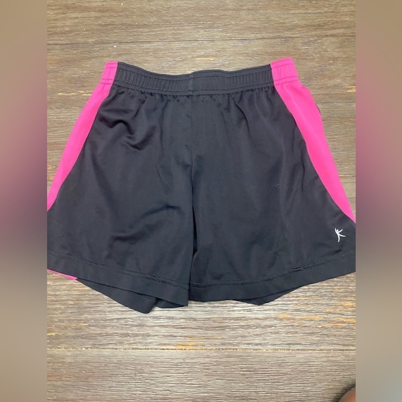 Girls bundle, lots of eight shirts, joggers, and shorts size 7-8 - Picture 8 of 9